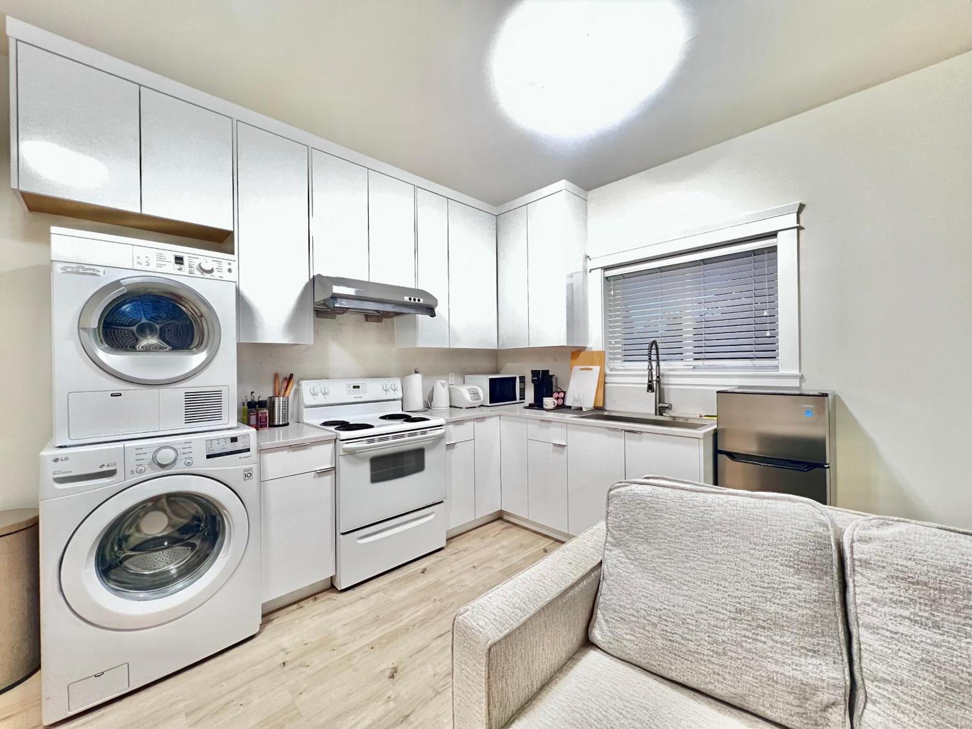 Si & Daniel Home Near Yvr Airport & Skytrain Separate Entry Free Parking Ричмонд Экстерьер фото